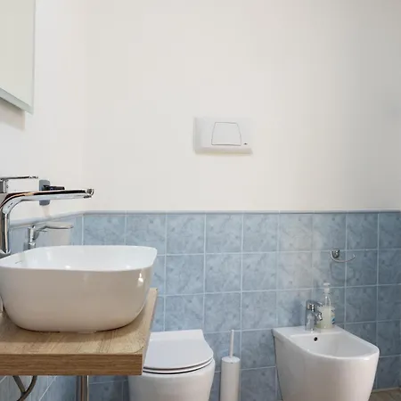 Apartment Max