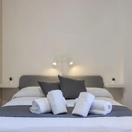 Apartment Max
