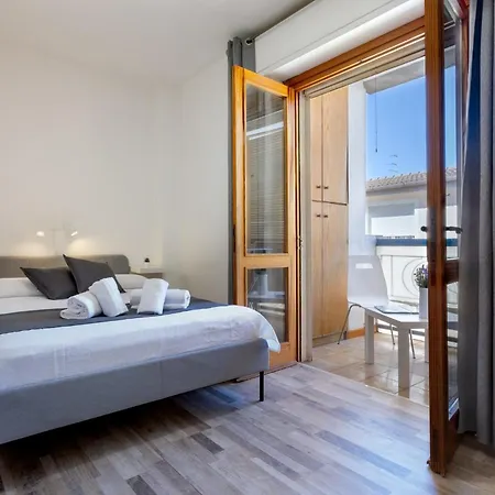 Apartment Max