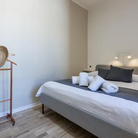 Max Apartment